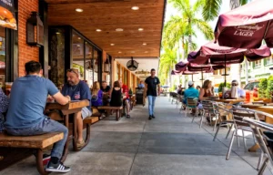 fort myers restaurent bustling with activity